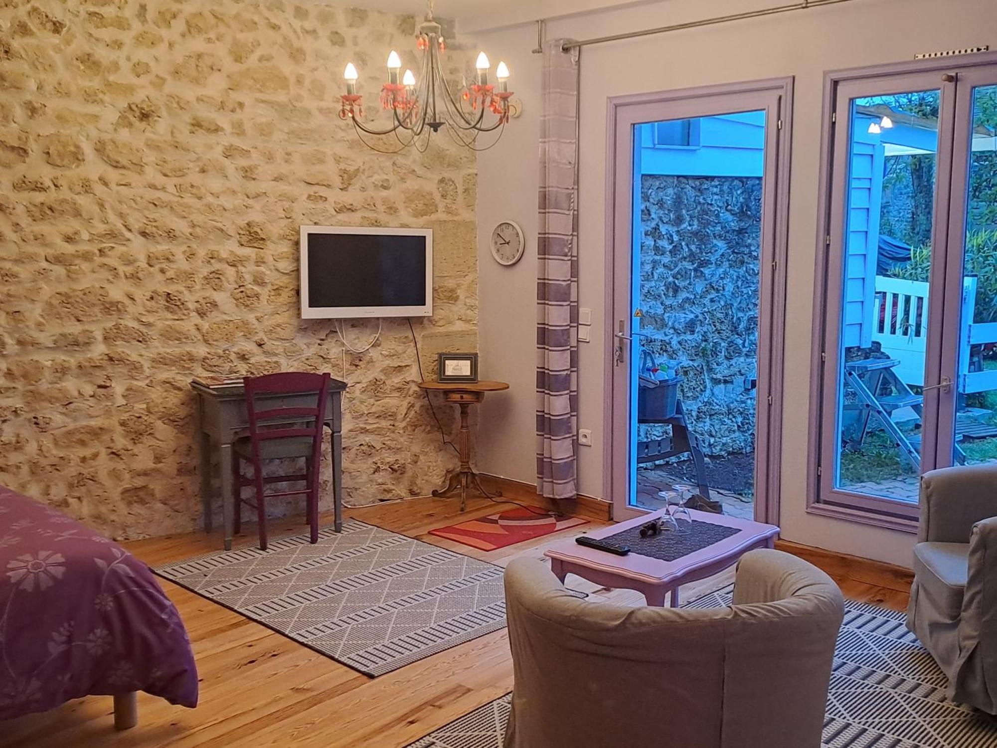 La Cadournaise Bed & Breakfast Saint-Seurin-de-Cadourne Eksteriør bilde