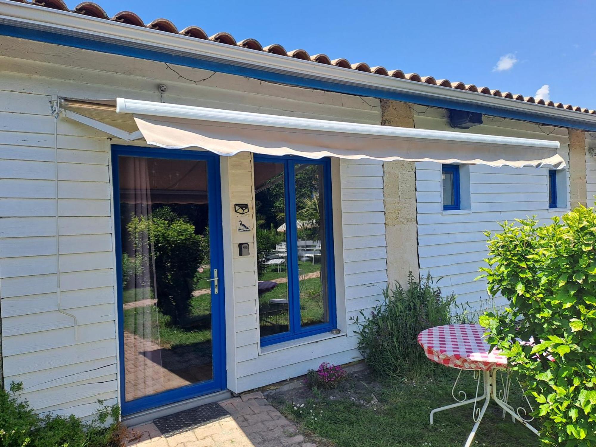 La Cadournaise Bed & Breakfast Saint-Seurin-de-Cadourne Eksteriør bilde